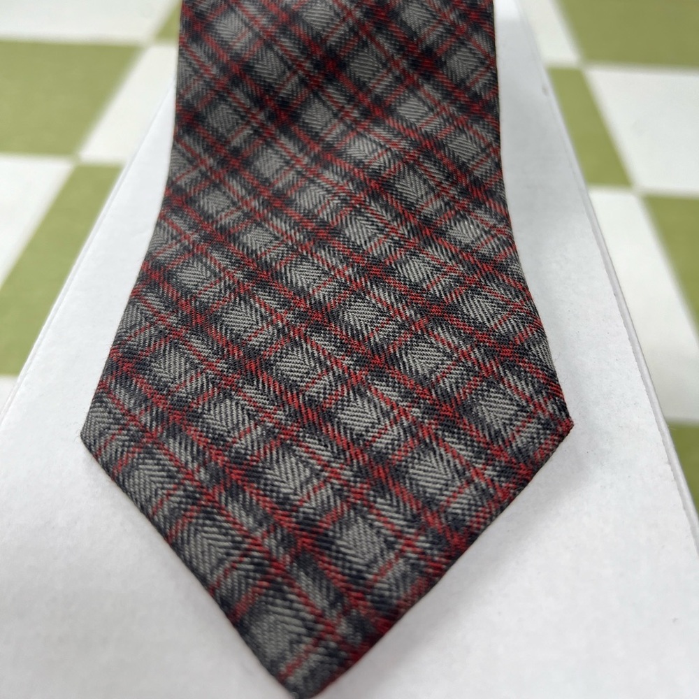 100% Silk Tie